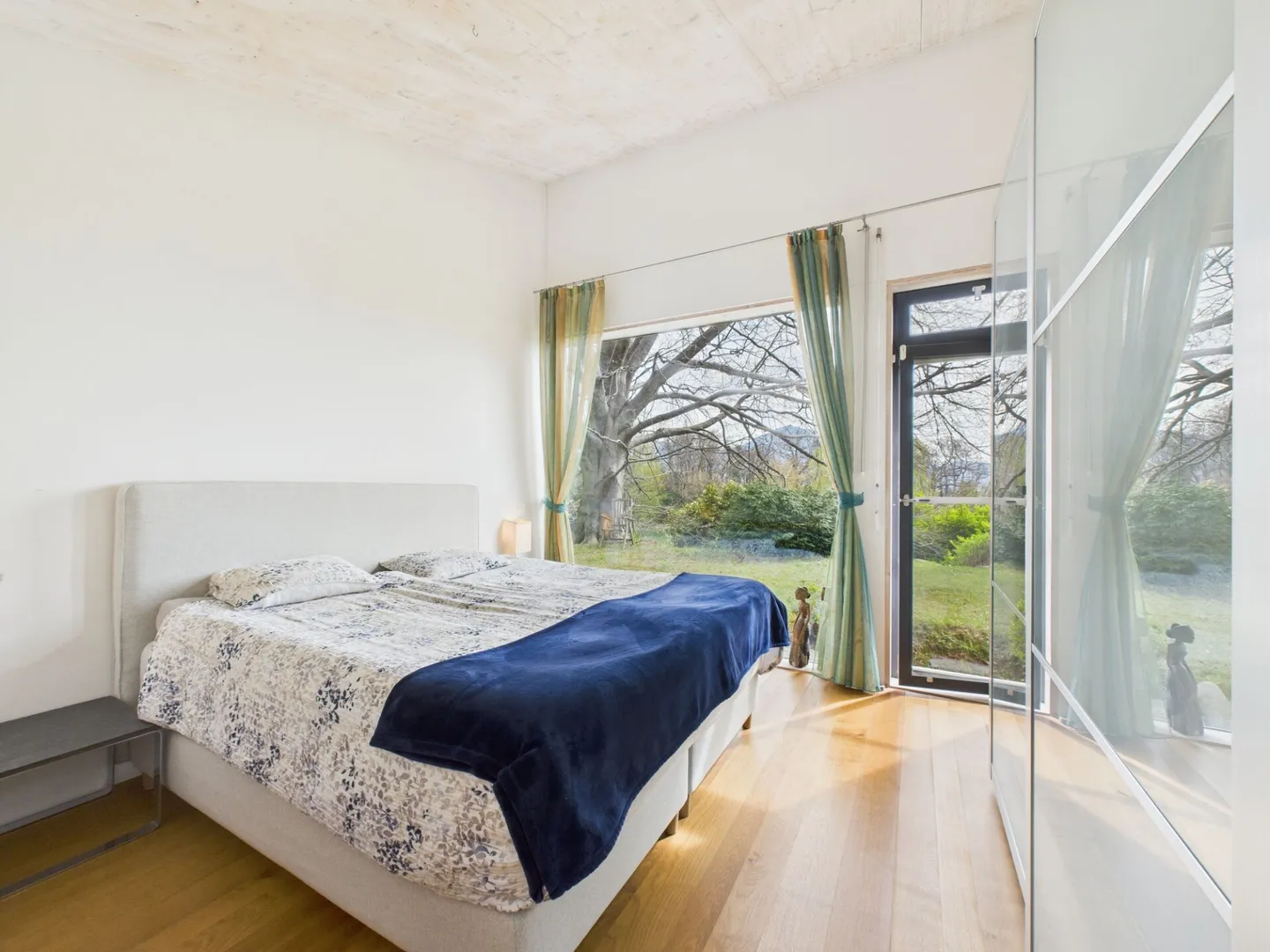 Casa unifamiliare pronta per essere abitata con uno stile moderno in una posizione soleggiata - Foto 11 di 19