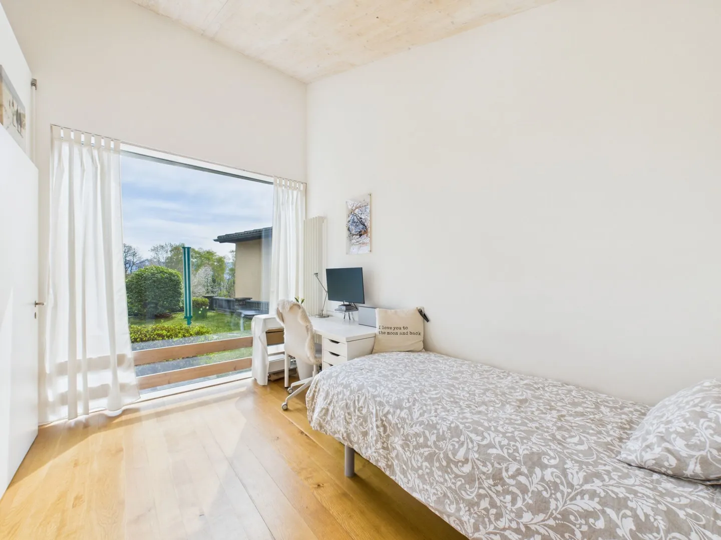 Casa unifamiliare pronta per essere abitata con uno stile moderno in una posizione soleggiata - Foto 12 di 19