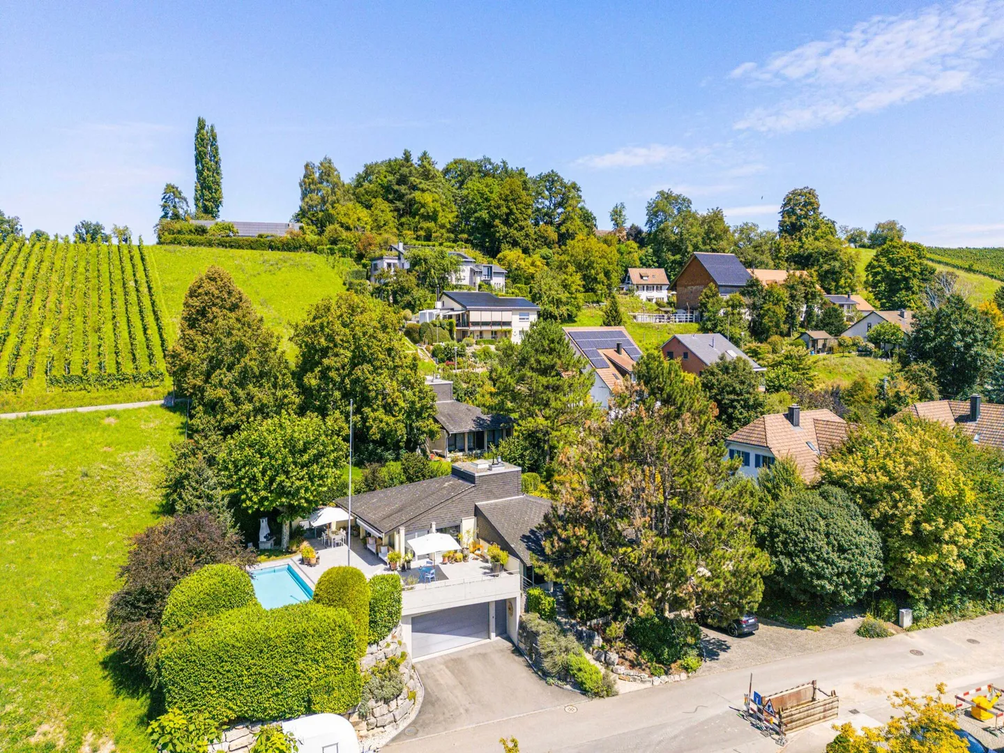 Una straordinaria casa unifamiliare con fascino mediterraneo e oasi piscina - Foto 18 di 29