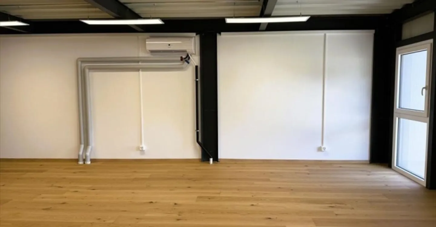 Industry - Photo 6 of 7