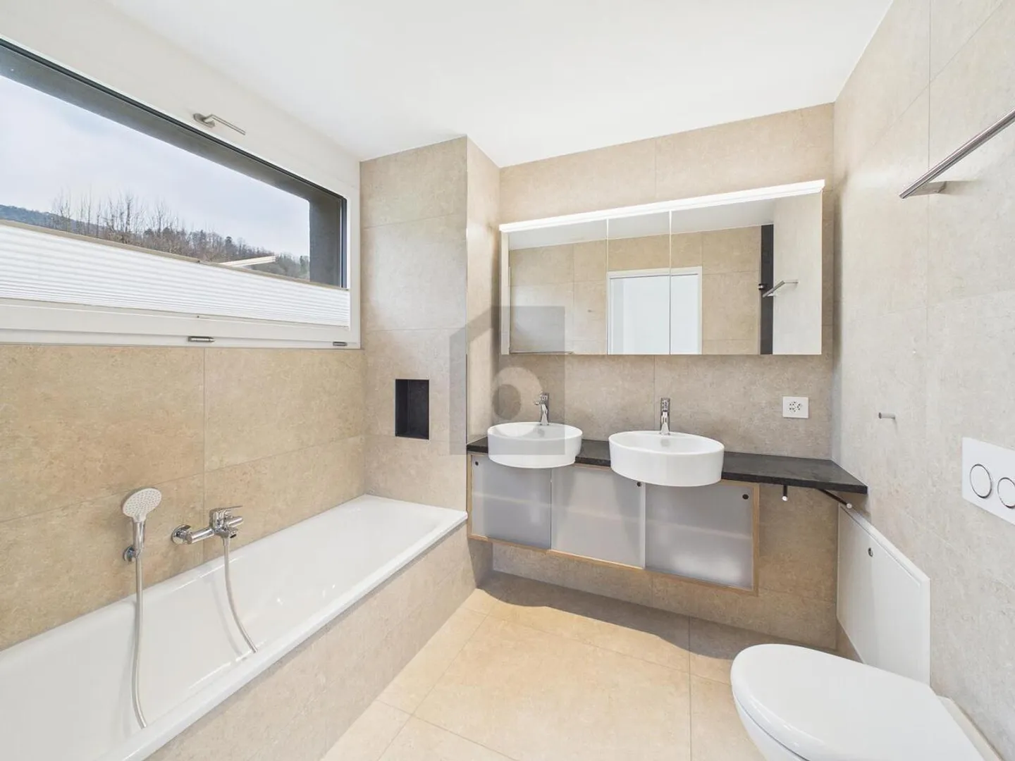 PRIMA UTILIZZO - CON GALLERIA, 3 BALCONI & JURABLICK - Foto 5 di 6