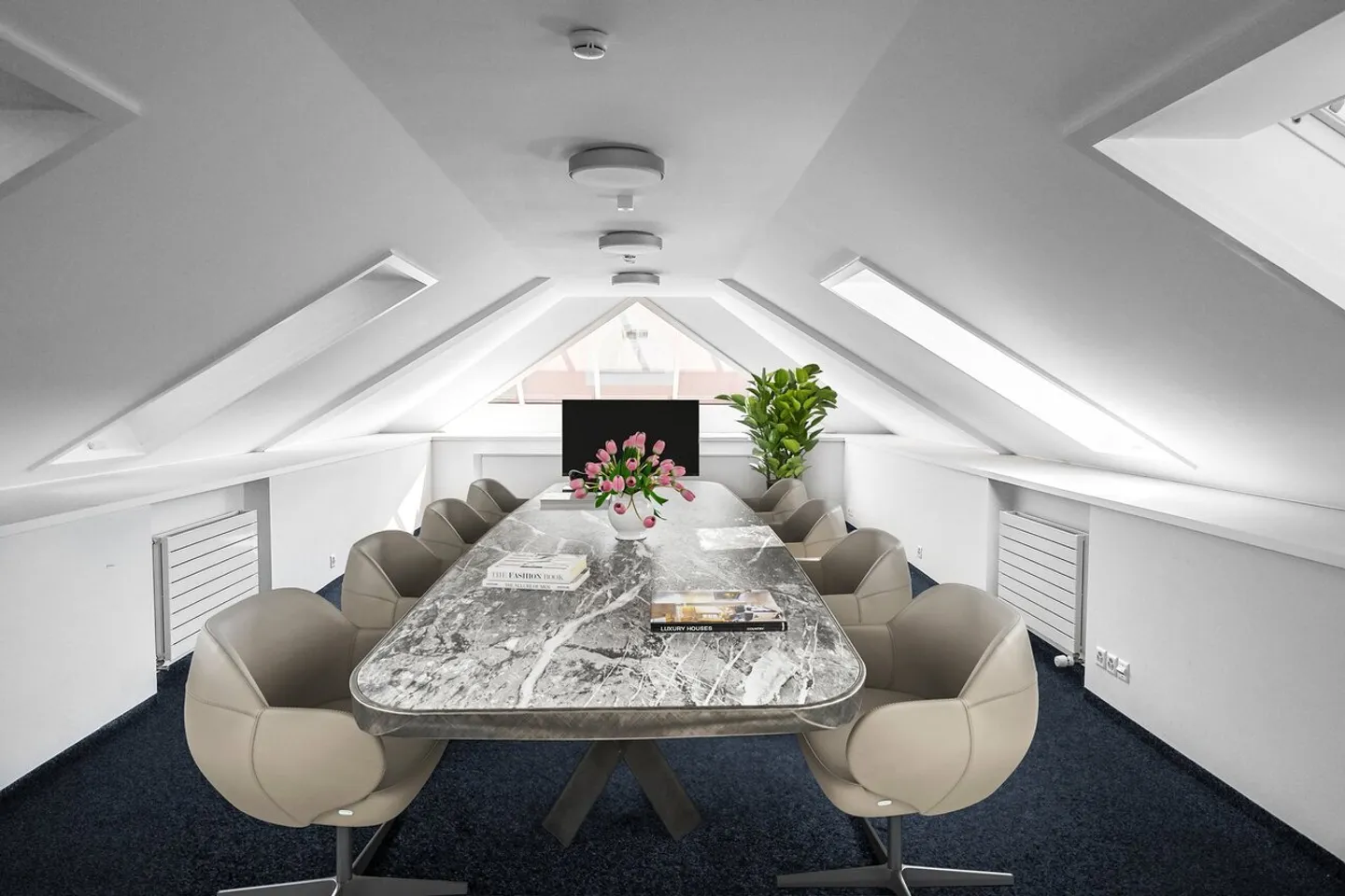 Prestigious building for rent in the heart of Nyon - Photo 6 of 7