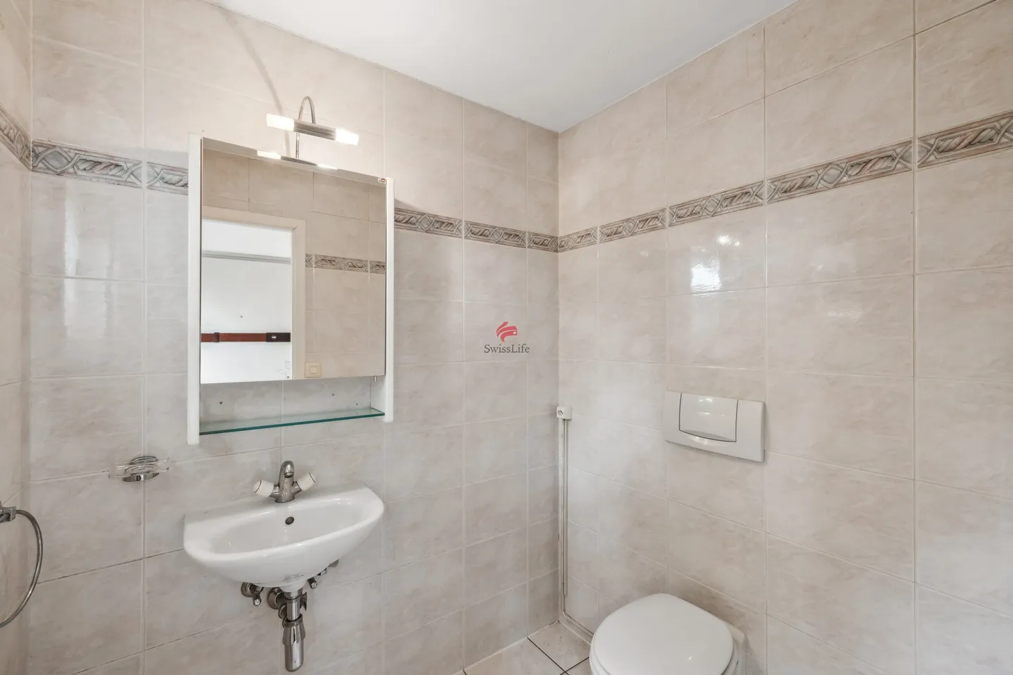 Opportunity at Casatax Price! Bright apartment with private garden - Photo 7 of 10