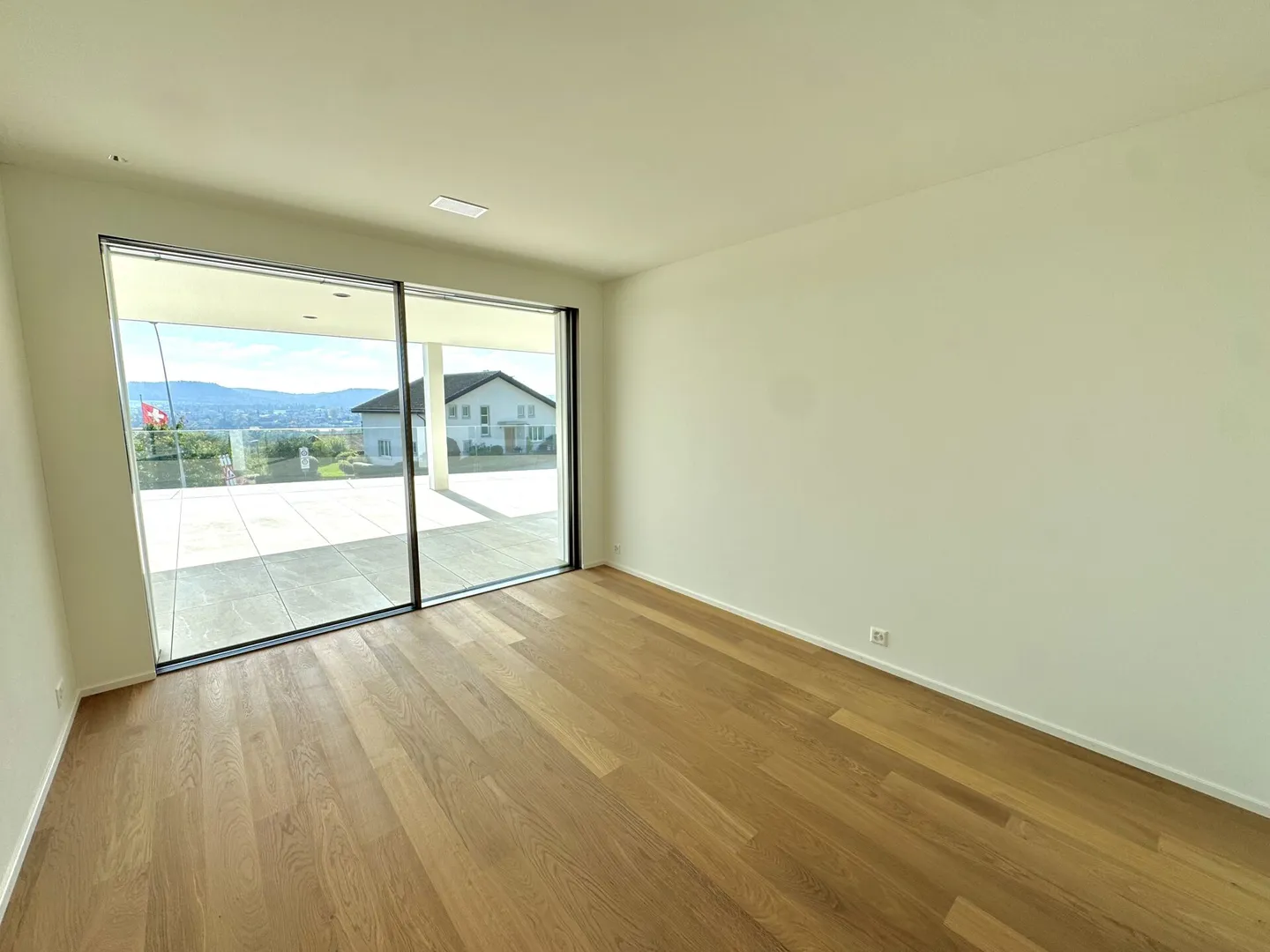 Traumhaus mit moderner Technik, Solaranlage und spektakulärer Terrasse mit Bergblick - Foto 13 von 18