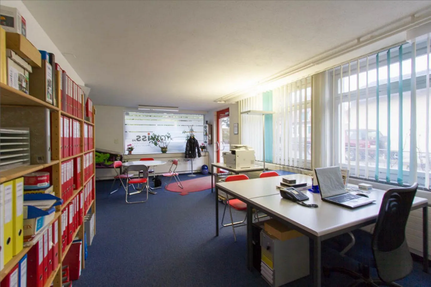 Office space with 91 + 7 m2 - Photo 2 of 5