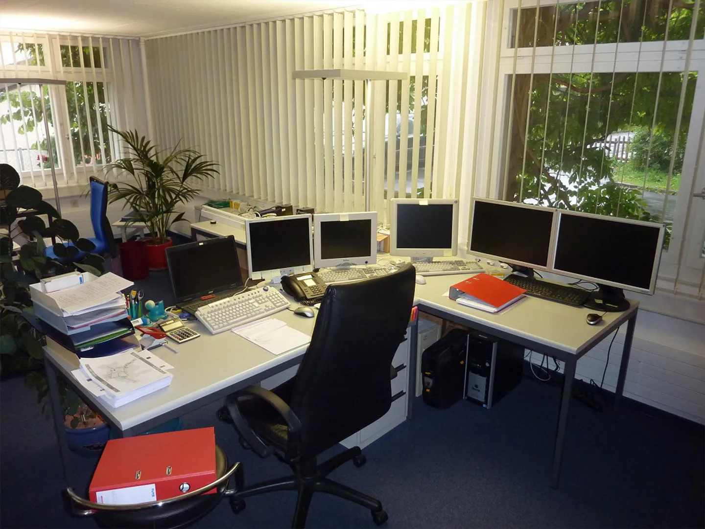 Office space with 91 + 7 m2 - Photo 4 of 5