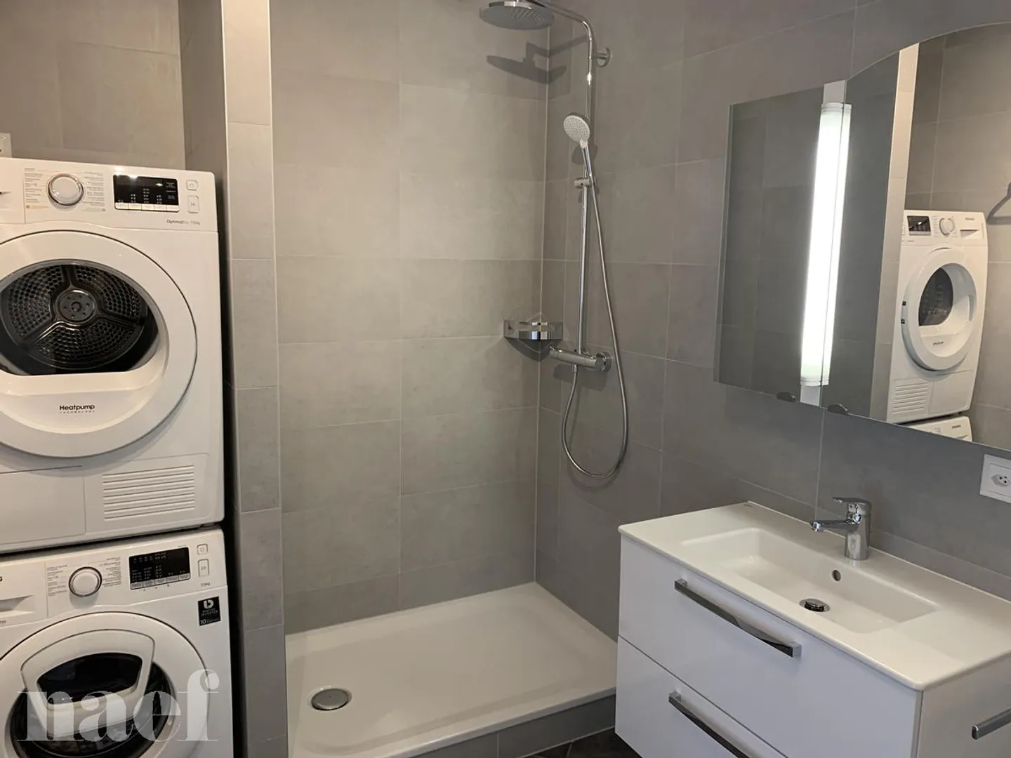 Beautiful lake view - Very large furnished apartment approx. 135m2 in the city center of 3.5 - Photo 8 of 9