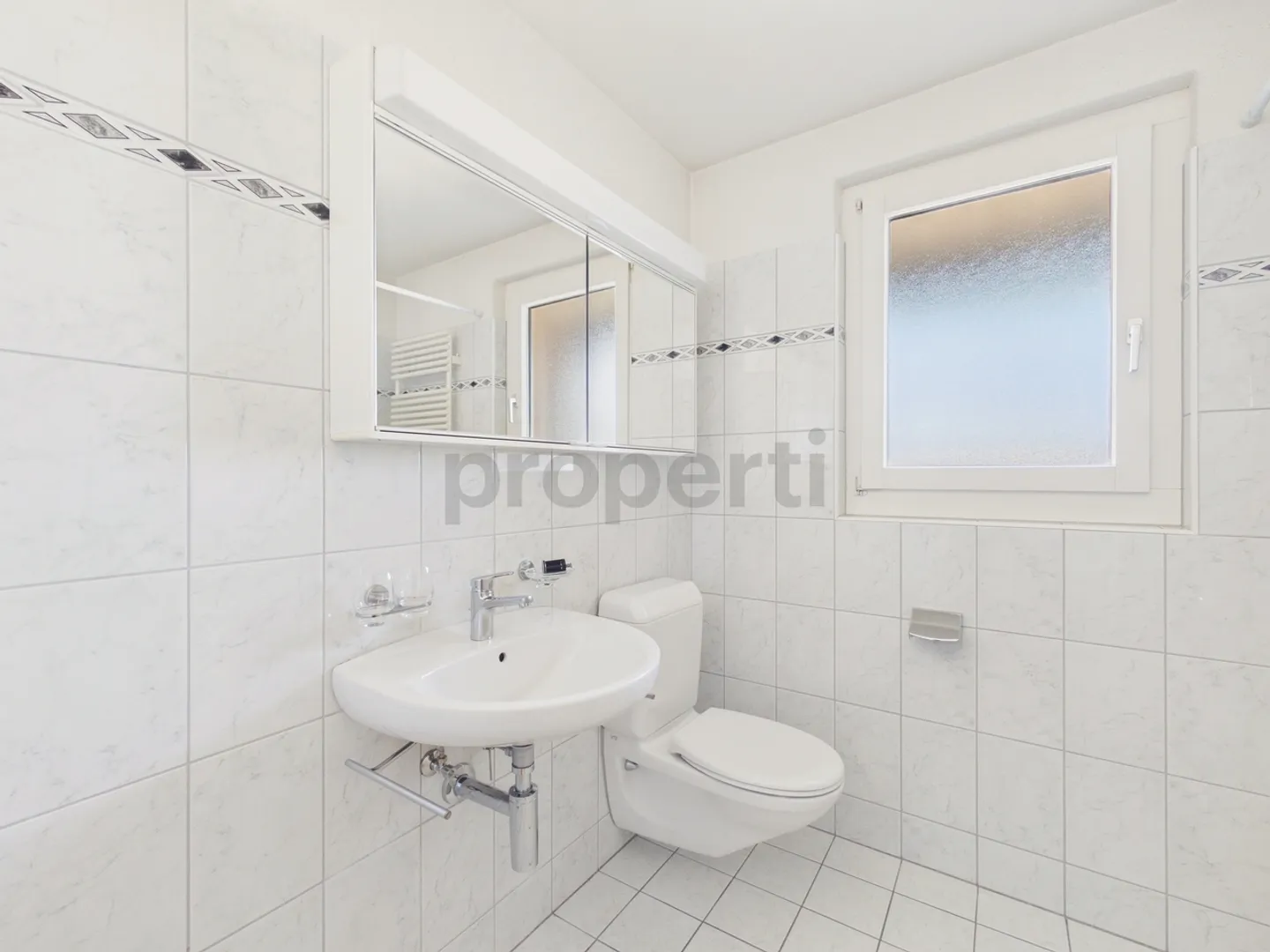 Appartement lumineux de 3,5 pièces avec balcon à Uzwil - Photo 7 sur 11