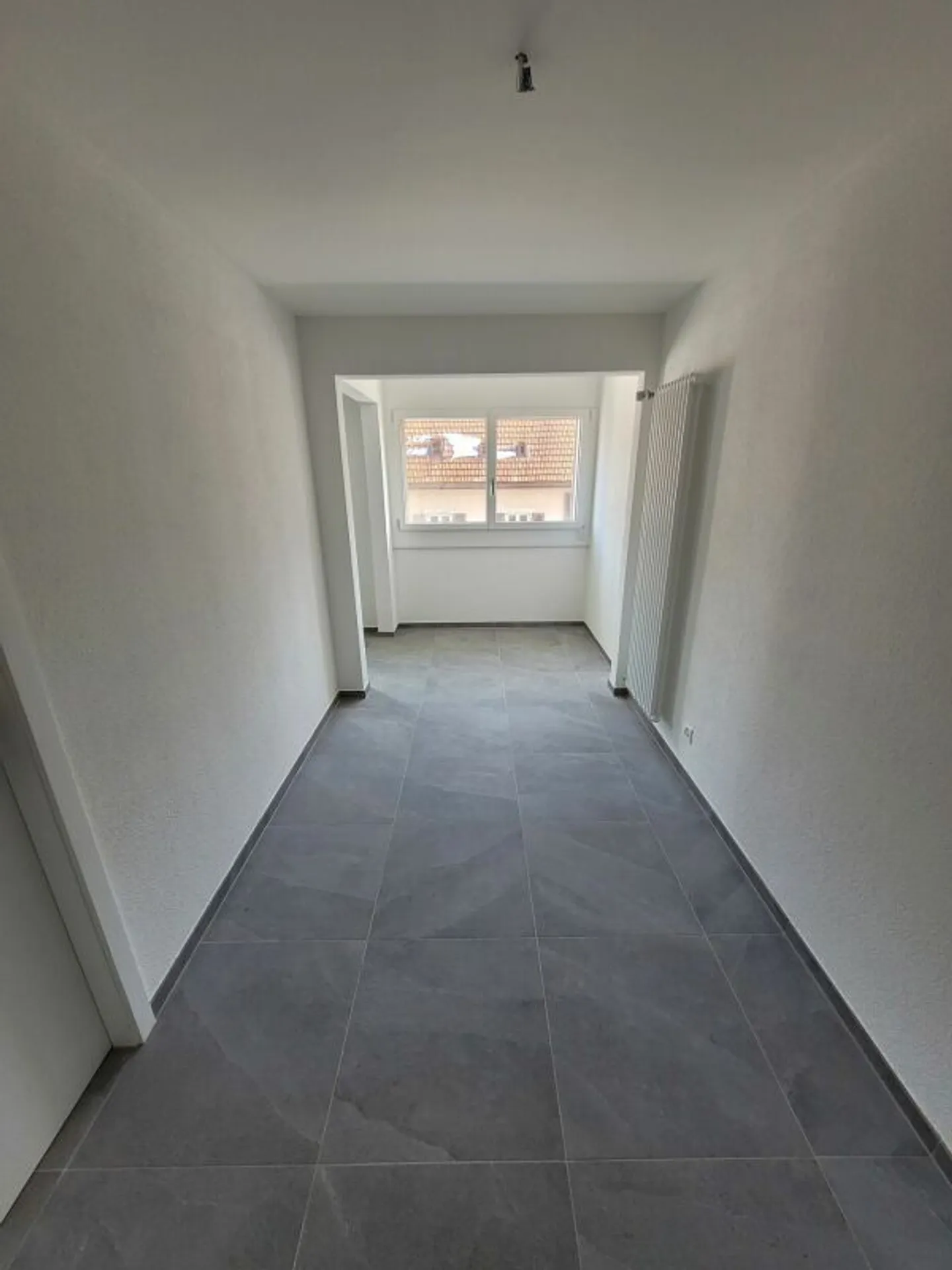 Appartement entièrement rénové proche de toutes commodités - Photo 2 of 7