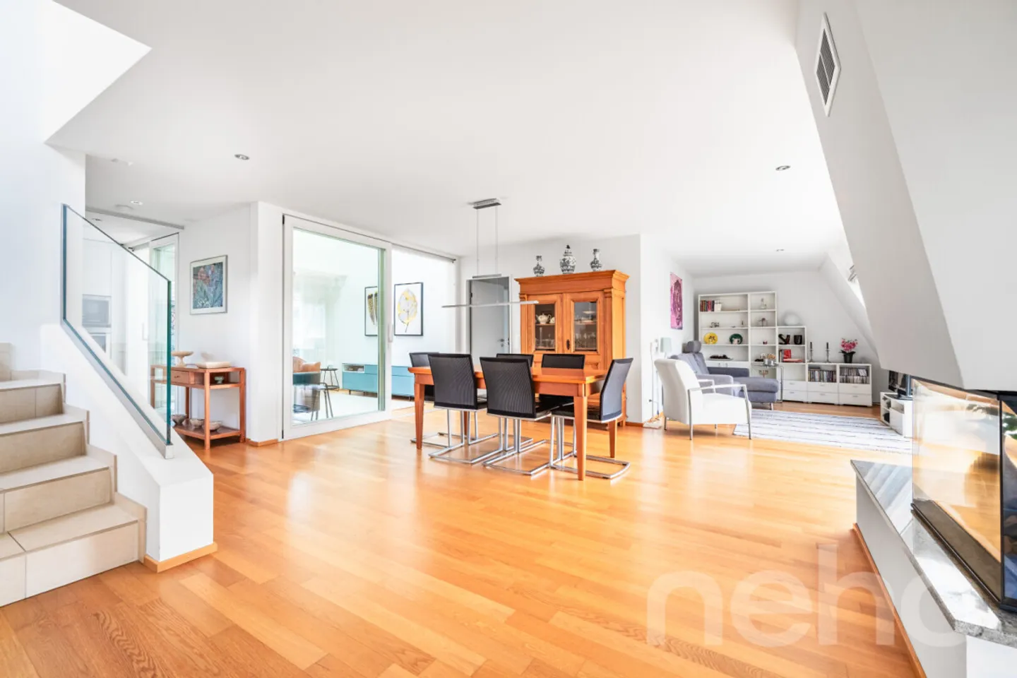 Unique Attic Maisonette with Terrace - Photo 5 of 12