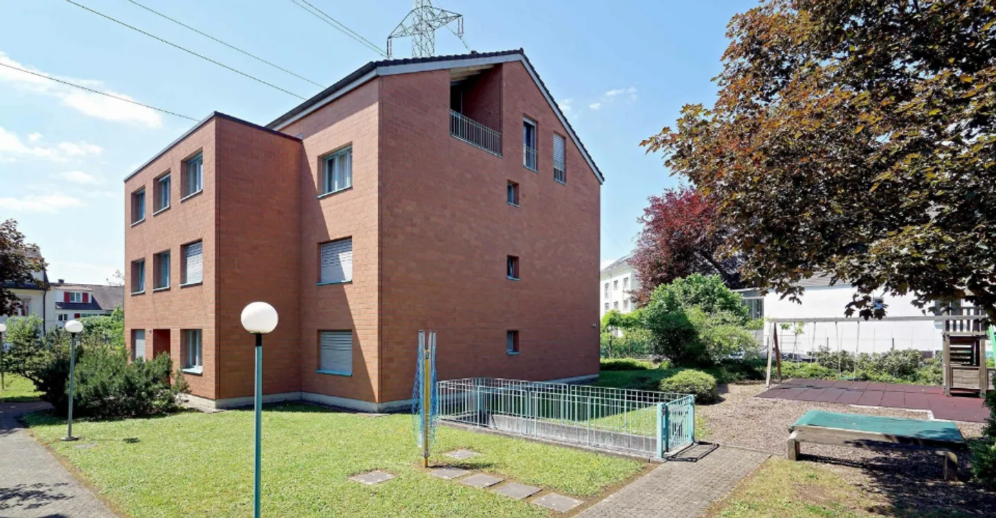Geräumige Dachwohnung im Zentrum - Foto 1 von 9
