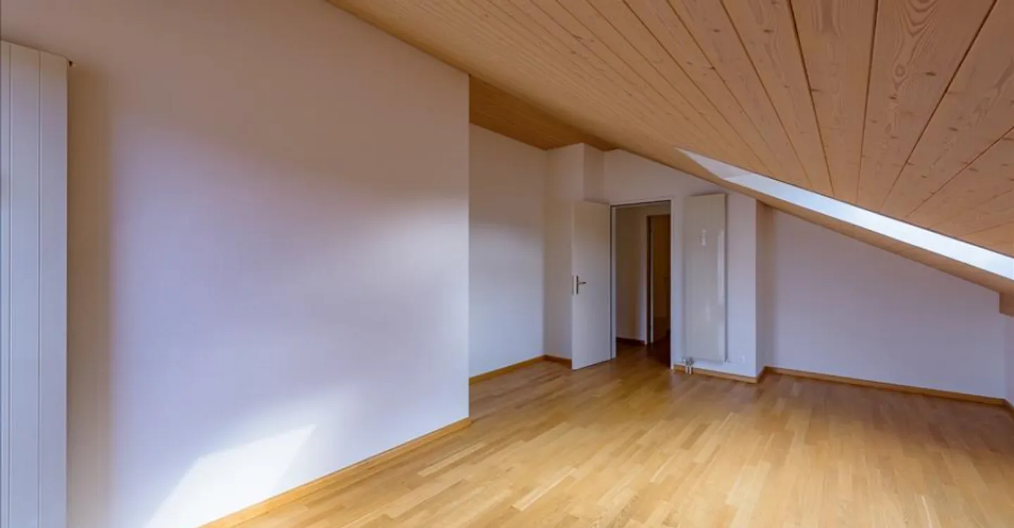 Geräumige Dachwohnung im Zentrum - Foto 5 von 9