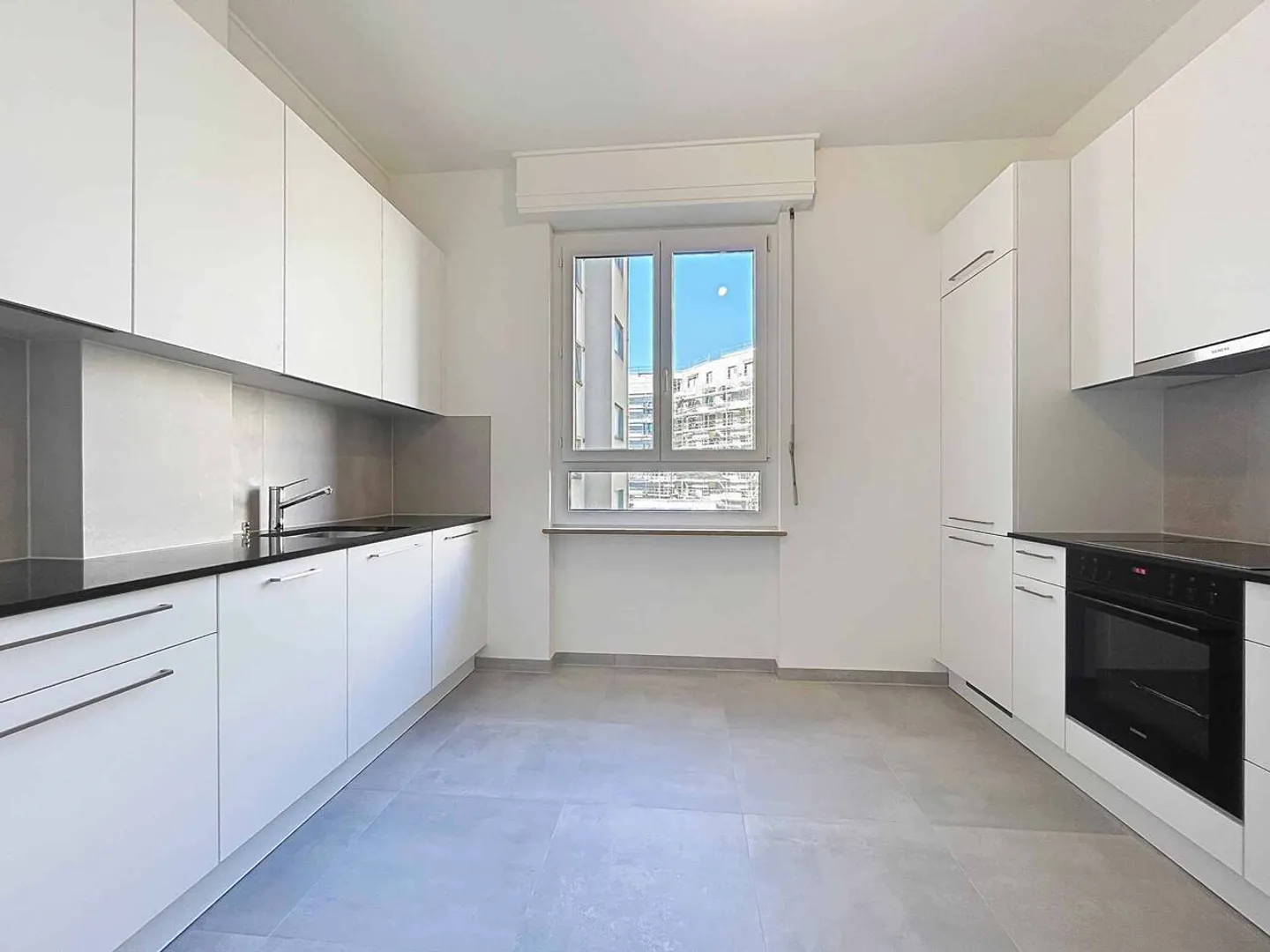 4.5 stanze completamente ristrutturate con balcone - Jaman 1 - Foto 1 di 11