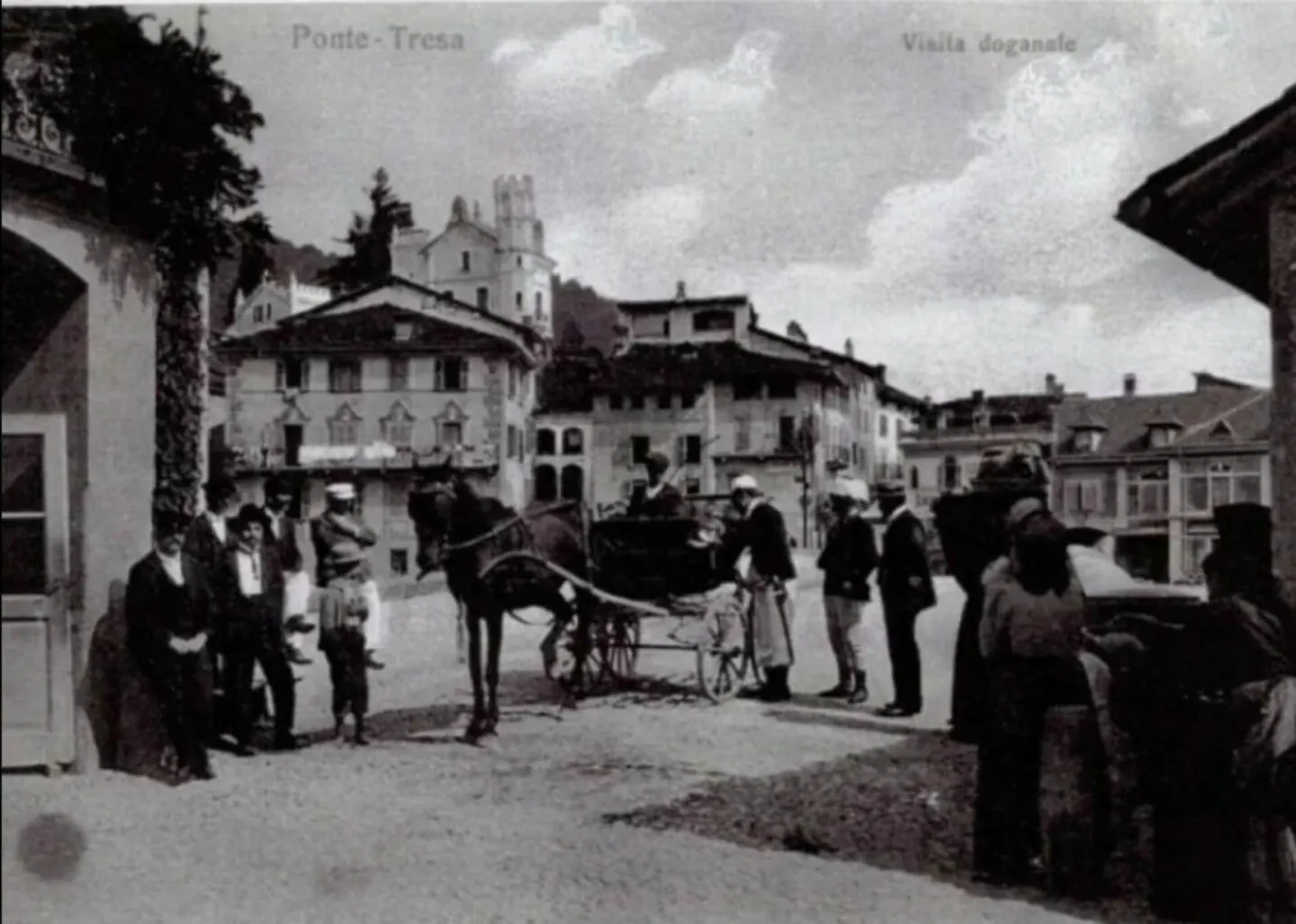 MIETOBJEKT / INVESTITION - IN 3-4 WOHNUNGEN UMBAUBAR - Foto 1 von 8