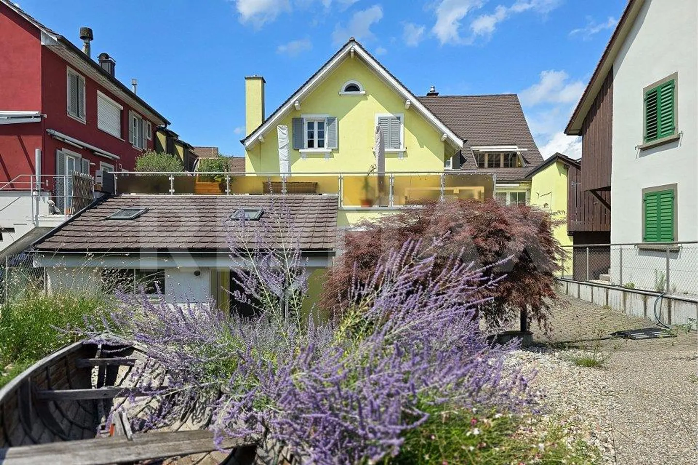 Au milieu - et près du Rhin - Maison multifamiliale - Photo 3 sur 11