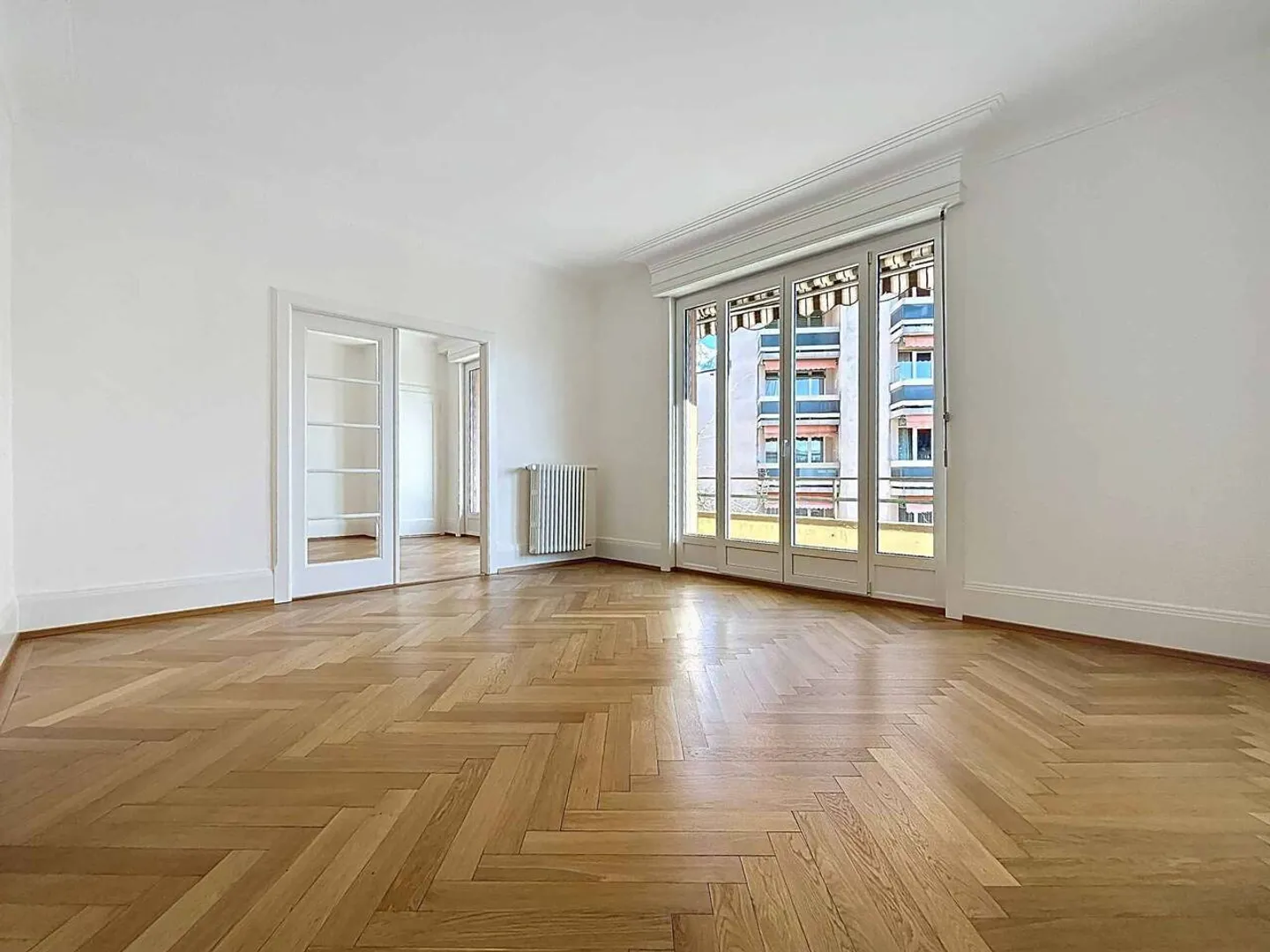 4.5 stanze completamente ristrutturate con balcone - Jaman 1 - Foto 2 di 11