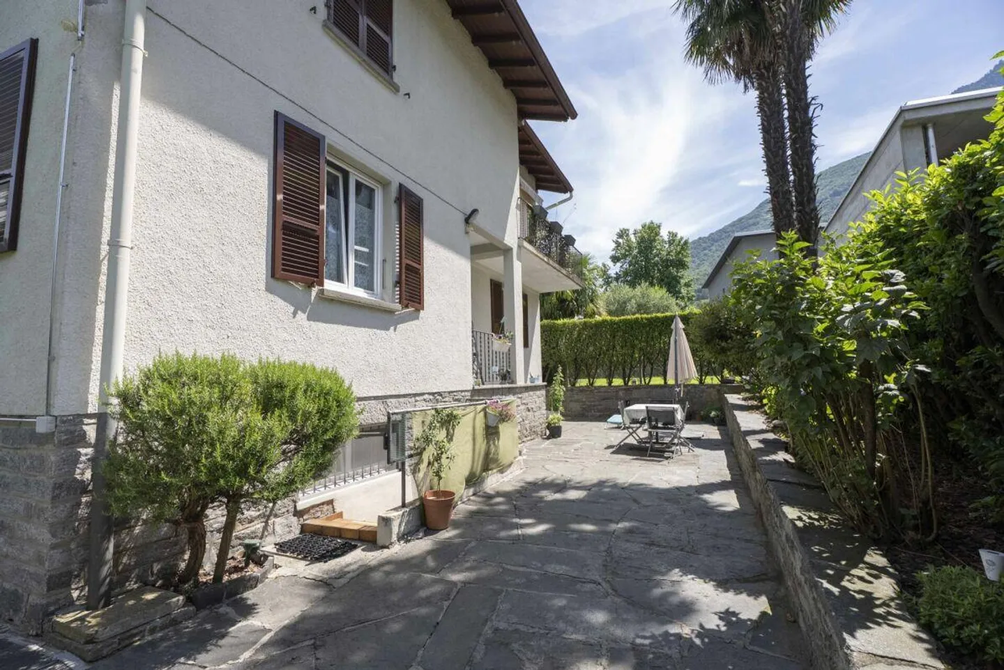 Vendiamo interessante casa a Camorino - Foto 2 di 16