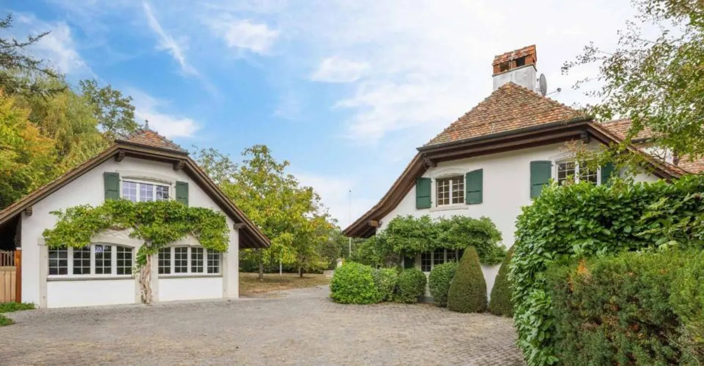 Elegant property with outbuildings in a preserved setting - Photo 10 of 10