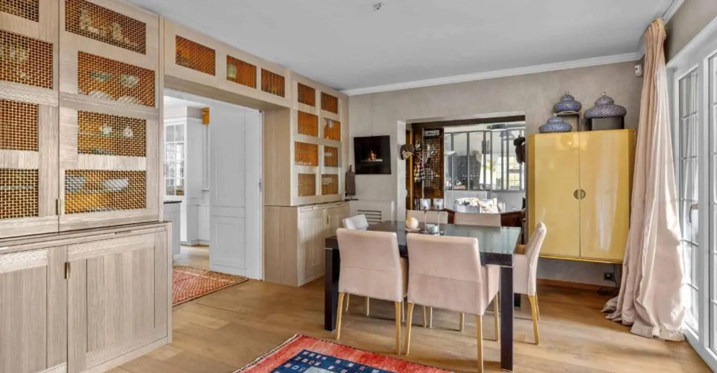 Elegant property with outbuildings in a preserved setting - Photo 5 of 10
