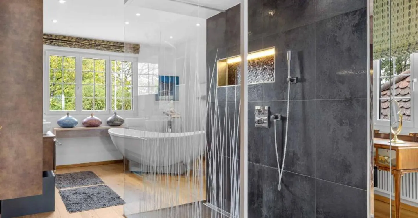Elegant property with outbuildings in a preserved setting - Photo 9 of 10