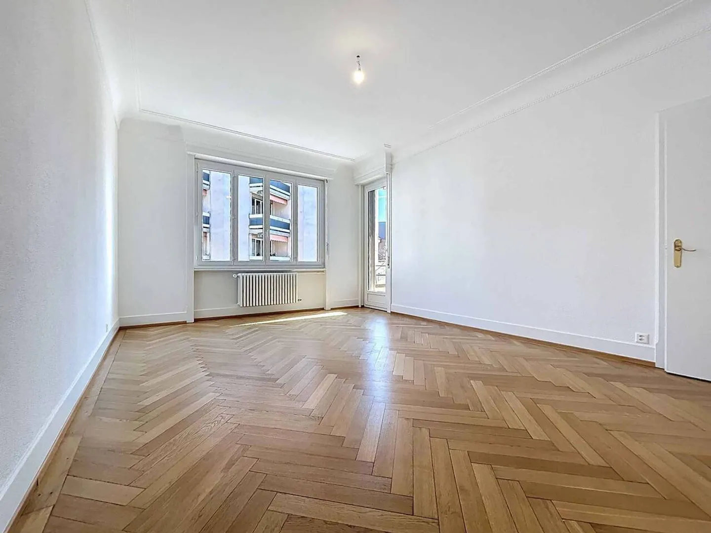 4.5 stanze completamente ristrutturate con balcone - Jaman 1 - Foto 6 di 11