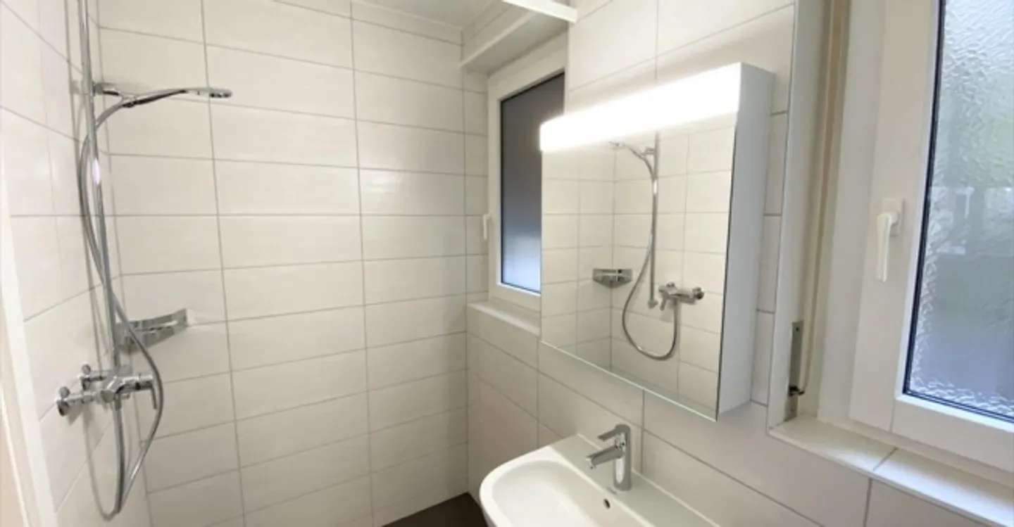 Immeuble mixte à louer - Photo 2 sur 10