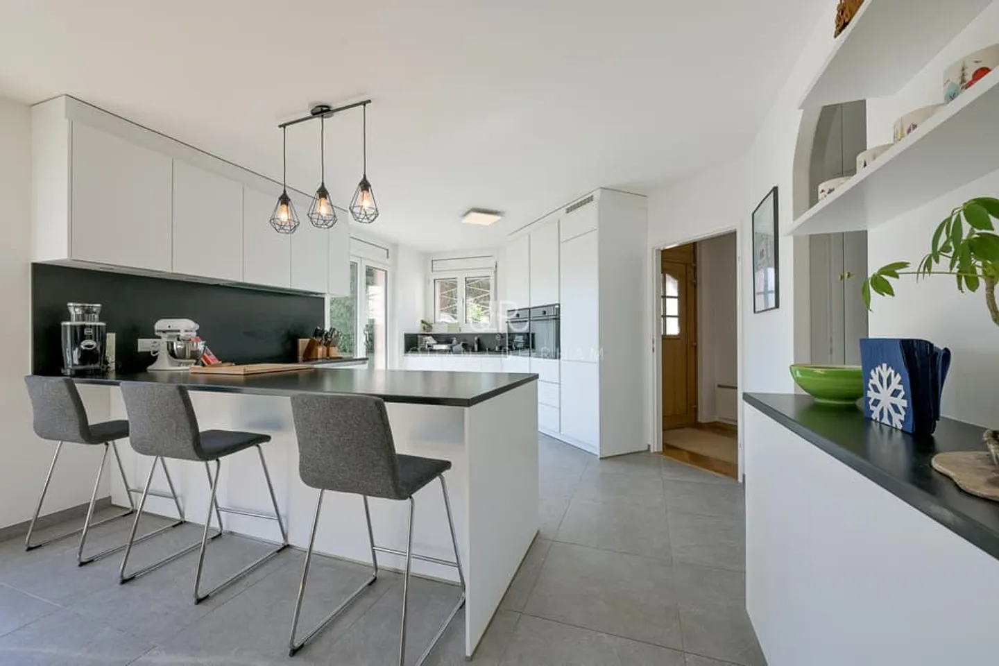 Charmante maison jumelée à Crans avec piscine - Foto 4 von 8