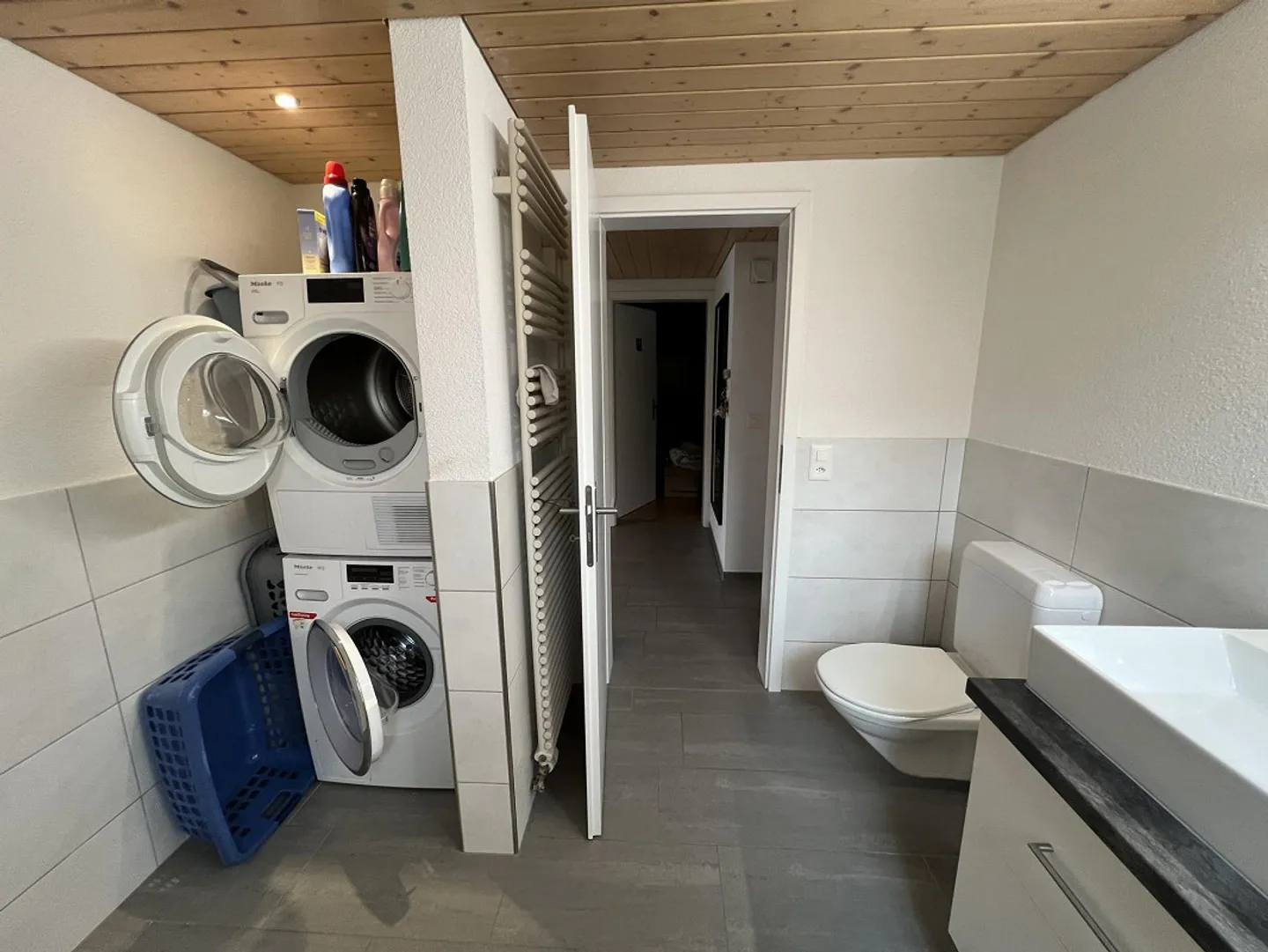 Appartamento attico affascinante di 3,5 locali con balcone a Oberriet - Foto 9 di 10