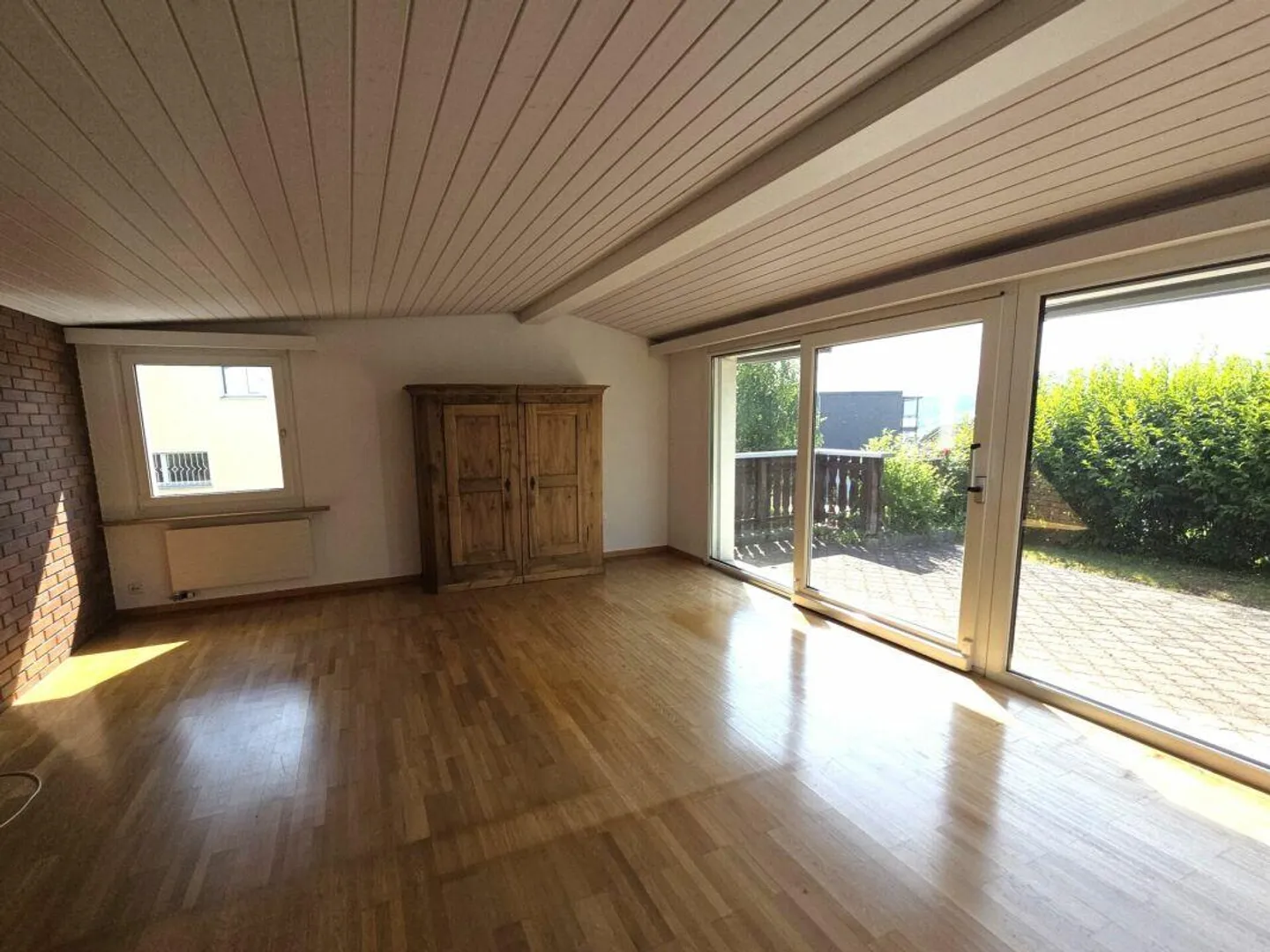 À vendre maison individuelle de 6½ pièces avec un grand espace extérieur - Photo 5 sur 10