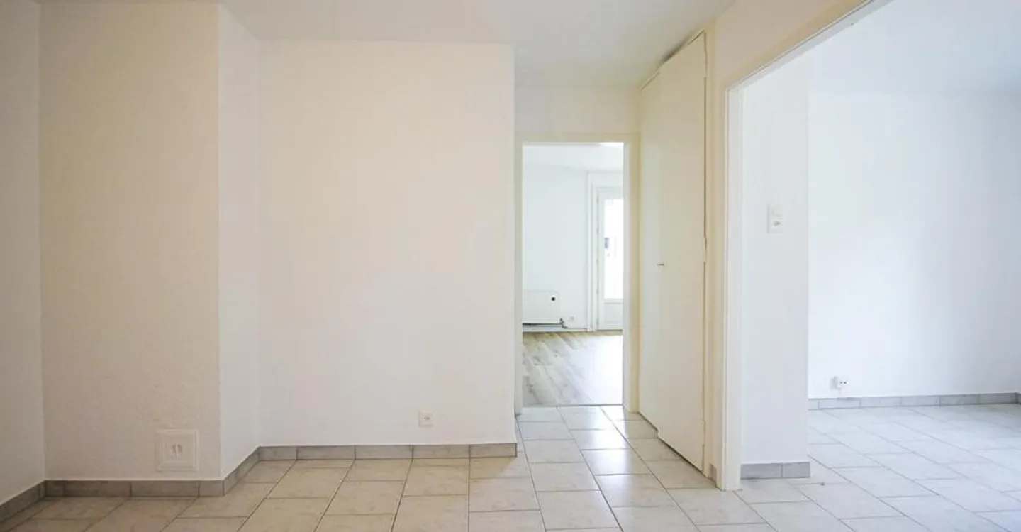3.5-room apartment on the 2nd floor with balcony - Photo 5 of 8