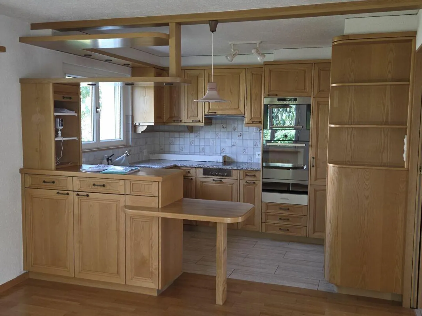 À vendre maison individuelle de 6½ pièces avec un grand espace extérieur - Photo 7 sur 10