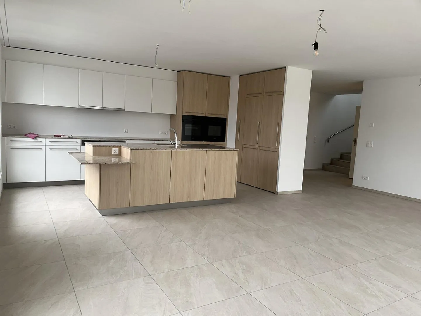Neubau Erstbezug moderne 5,5 Zimmer Maisonette - Foto 2 von 11