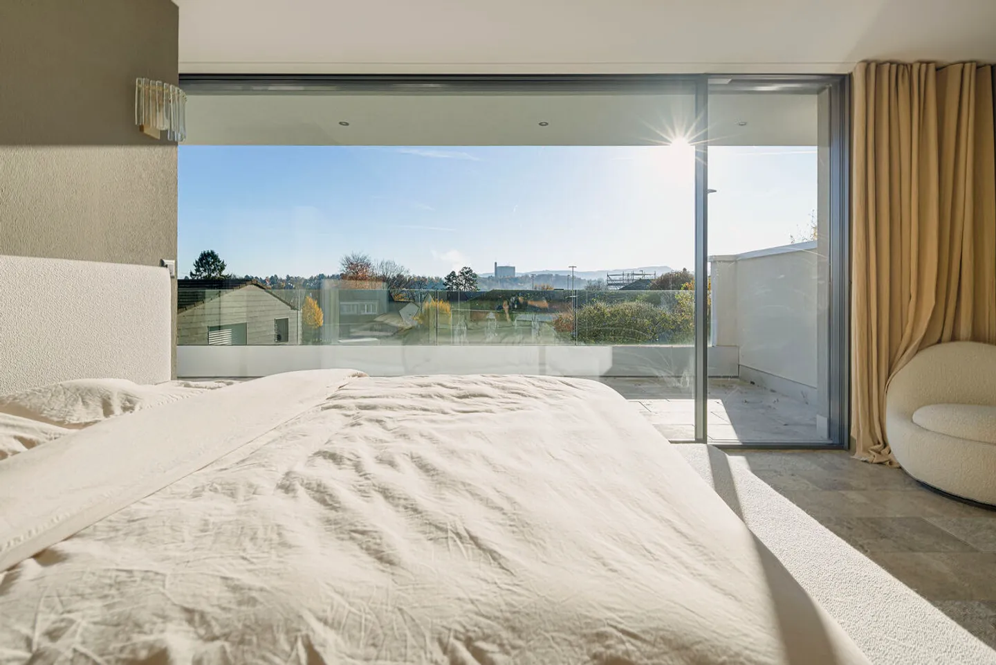 Le jardin intérieur - Une maison en pierre, lumière et eau. - Photo 9 sur 13
