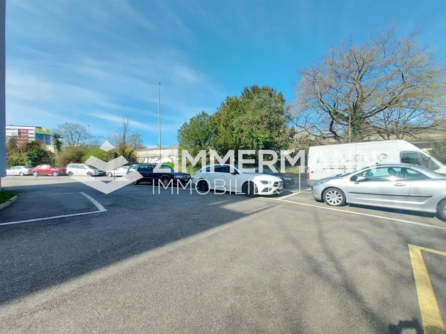 Place de Parking Extérieur - Photo 3 sur 3