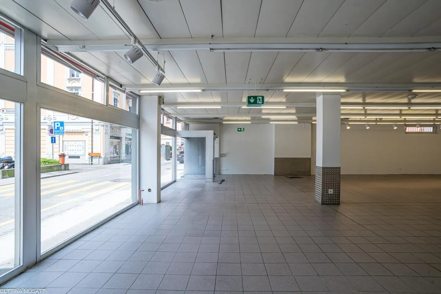 CHIASSO - COMMERCIAL SPACE YOUR NEXT BUSINESS STARTS HERE - Photo 5 of 13