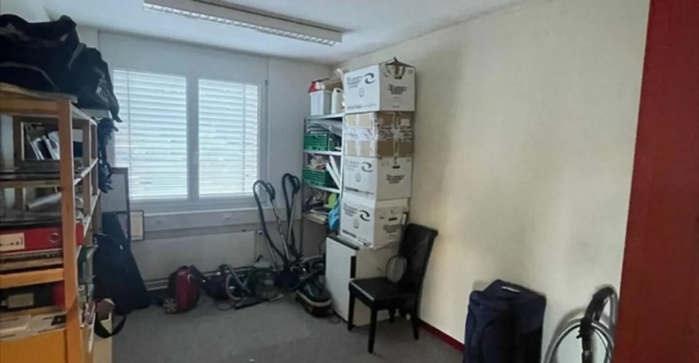 Office 1 room - Photo 5 of 8