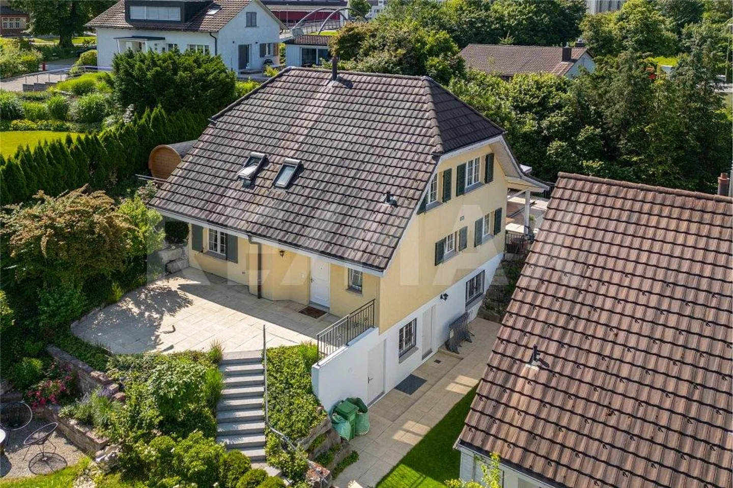 Maison individuelle de 5,5 pièces à 8422 Pfungen - seulement 8 minutes de Winterthur - Photo 1 sur 13