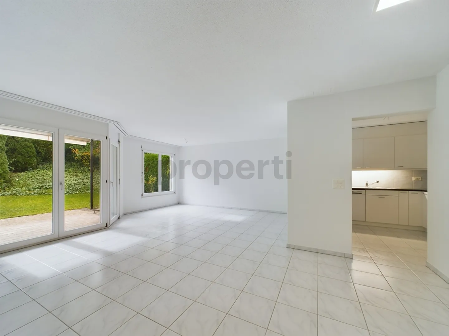 Charming 3.5-room apartment in Samstagern, Canton ZH - Photo 7 of 13