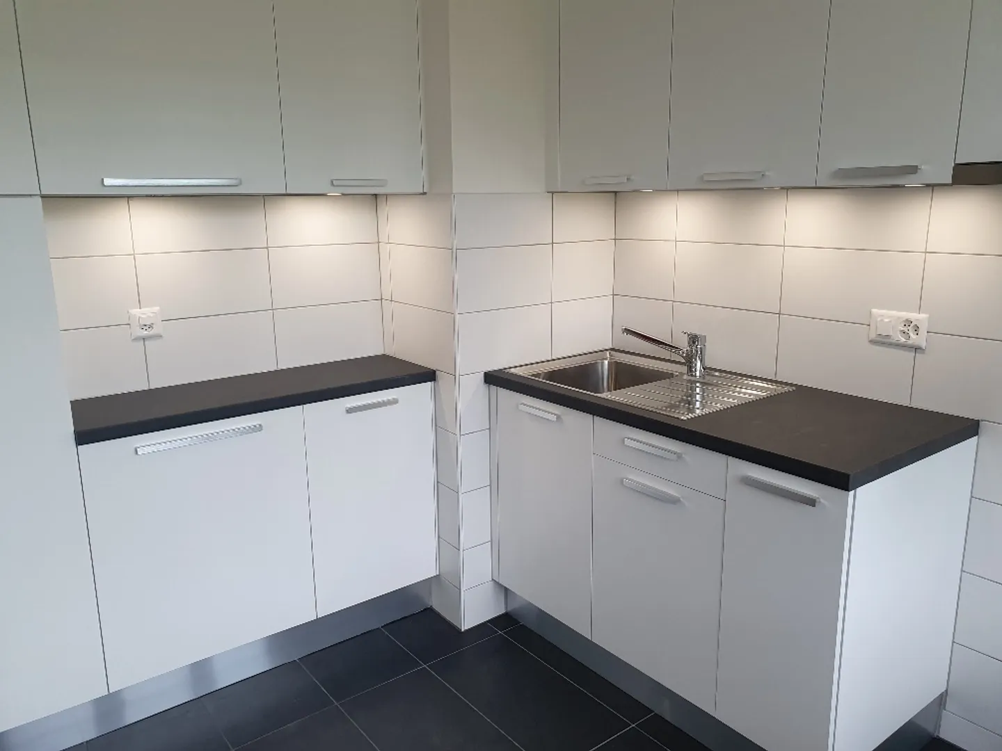 Beautiful refreshed 3-room apartment - Photo 2 of 9