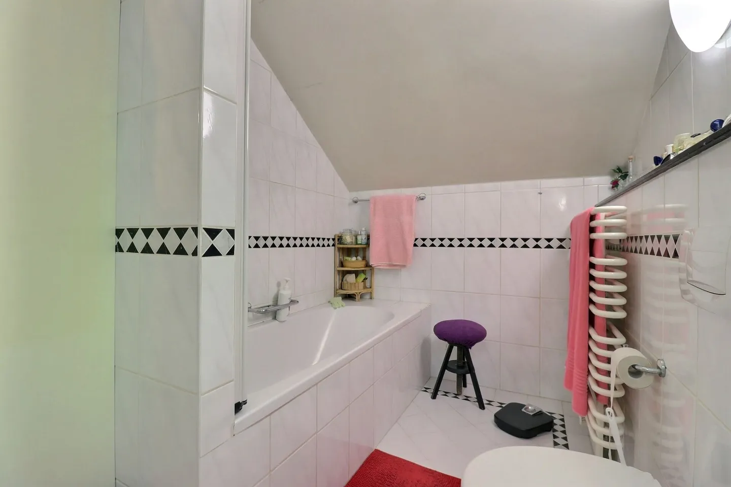 Chalet with great potential in Villeneuve - Photo 14 of 28