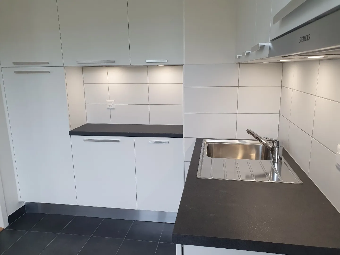 Beautiful refreshed 3-room apartment - Photo 3 of 9