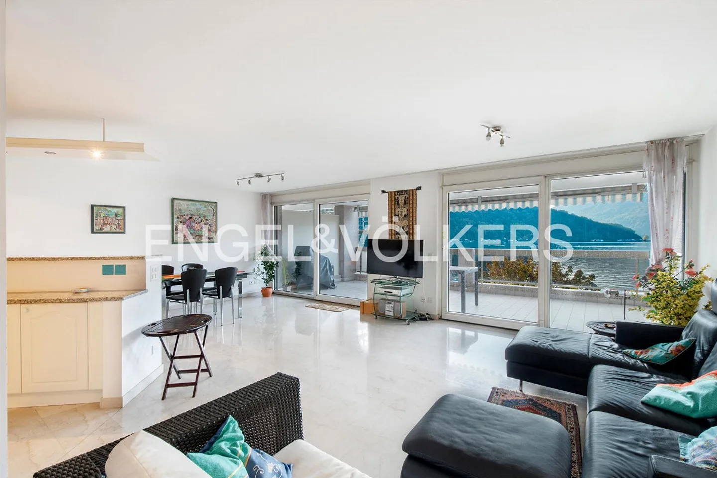 Geräumige Wohnung direkt am See - Photo 2 sur 12