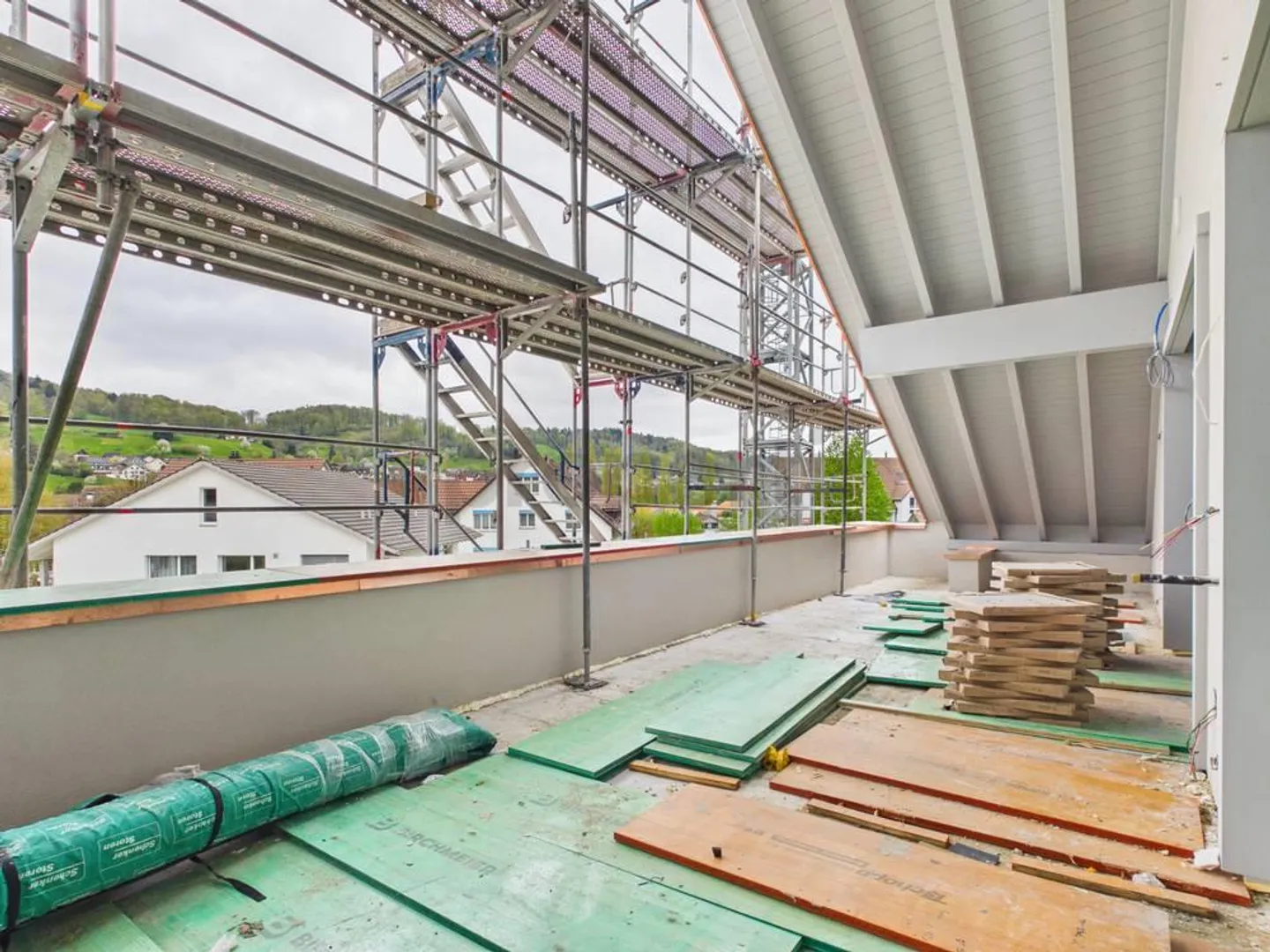 Première occupation appartement penthouse 3.5 pièces avec ascenseur et parking, Freienstein... - Photo 6 sur 9