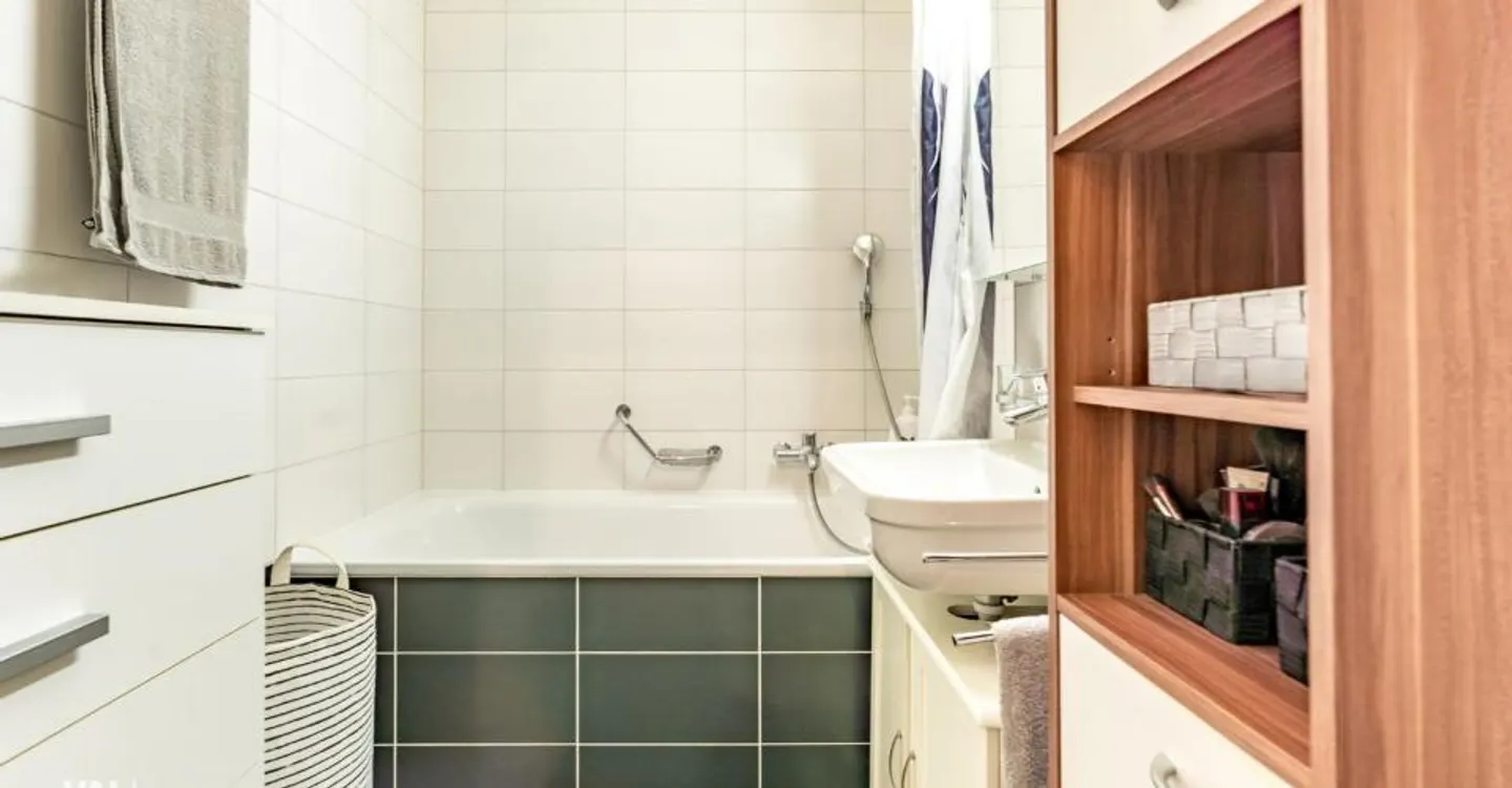 Un appartement 2.5 pièces avec loggia et revenu locatif immédiat - Foto 5 di 12