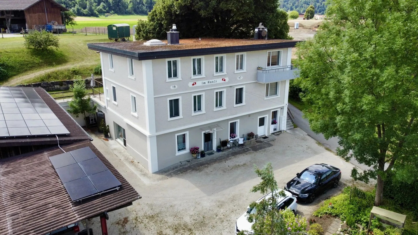 Vivere nella regione di Zurigo! "Tanto spazio per persone e animali" a Weiach - Foto 1 di 15