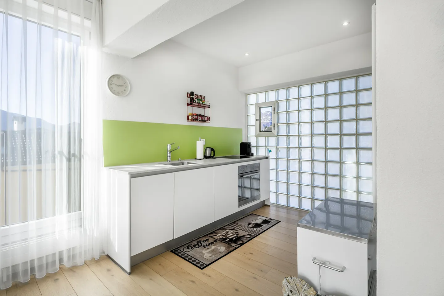 Il tuo rifugio sul Lago Maggiore - centrale, soleggiato e completamente ristrutturato - Foto 2 di 6