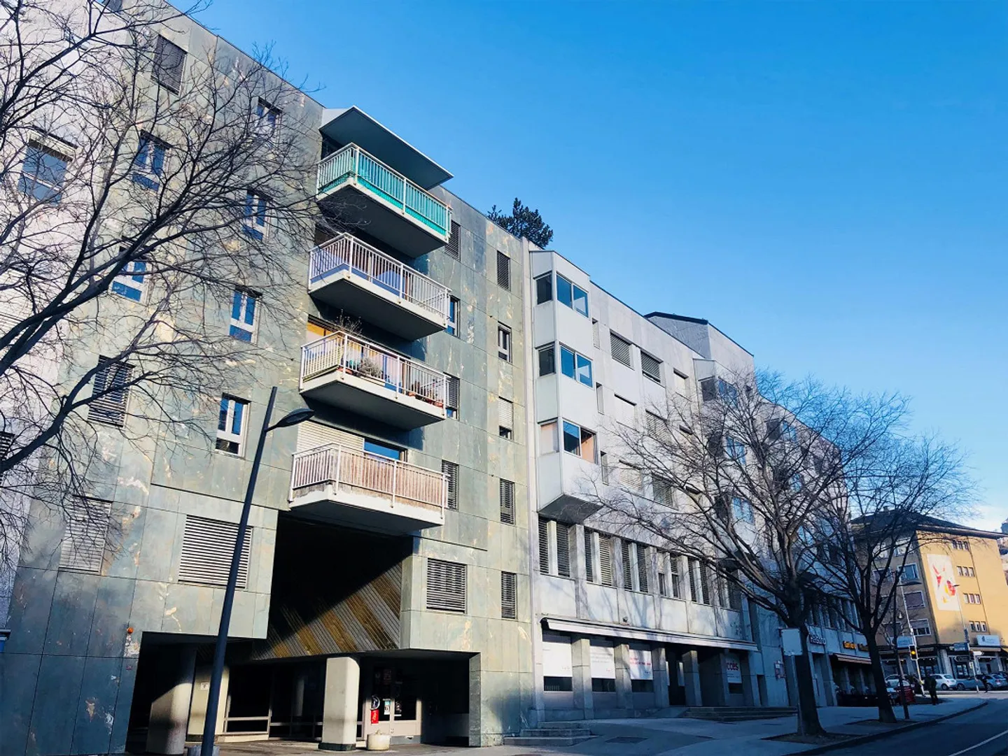 Schräger/Nicht flacher Parkplatz! - Foto 1 von 2