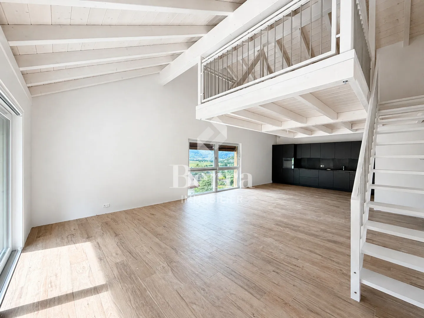 Wunderschöne neue 4,5-Zimmer-Wohnung im 2. Stock - Foto 3 von 13