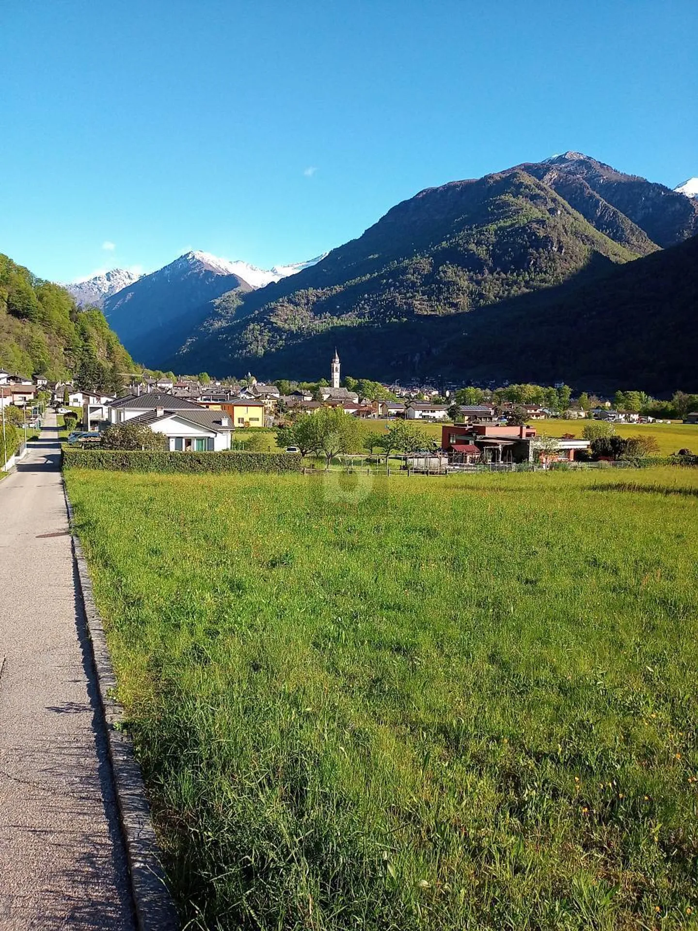 TERRENO ALLA FINE DEL VILLAGGIO, CON BELLA VISTA - Foto 1 di 4
