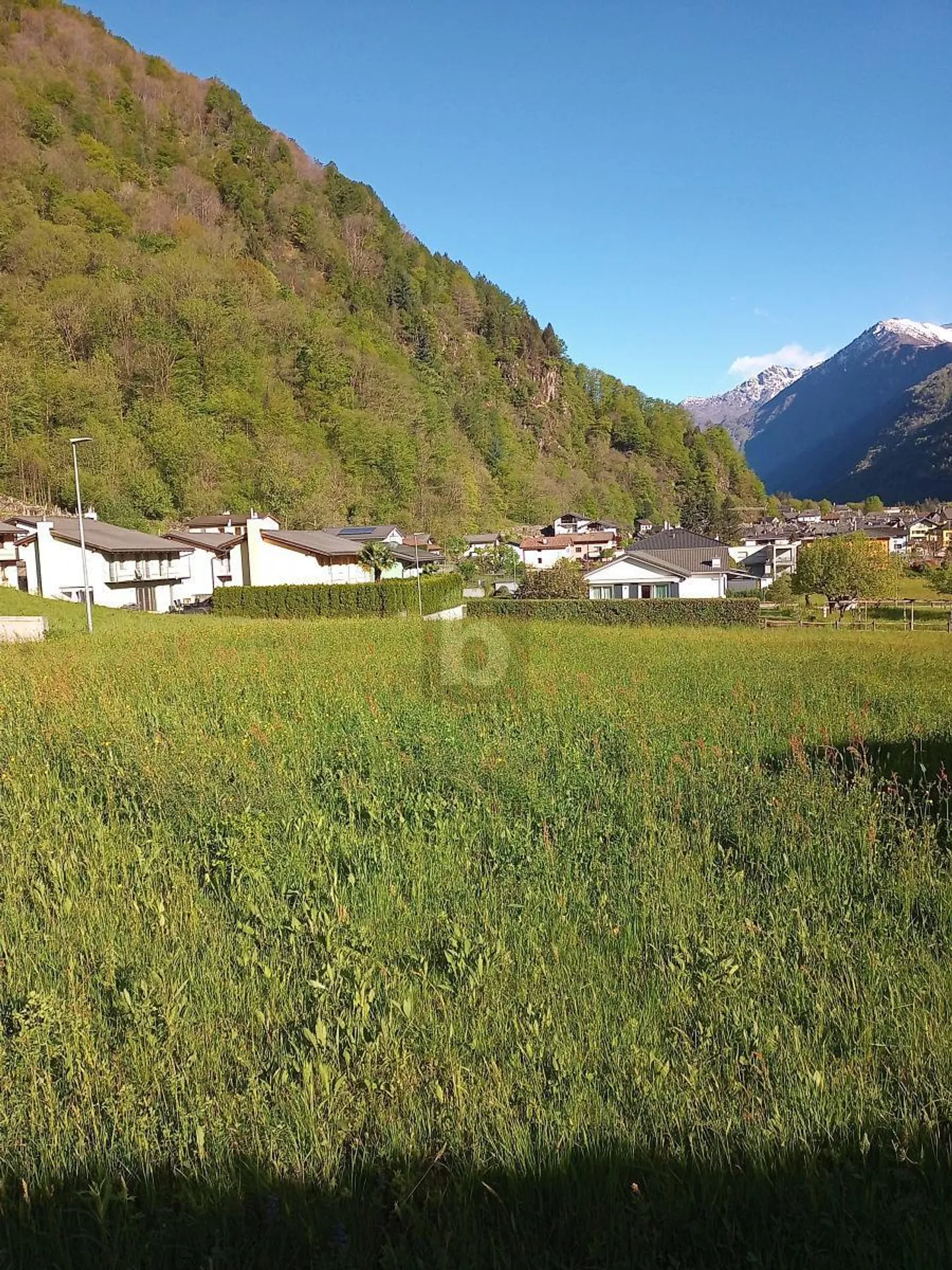 TERRENO ALLA FINE DEL VILLAGGIO, CON BELLA VISTA - Foto 3 di 4